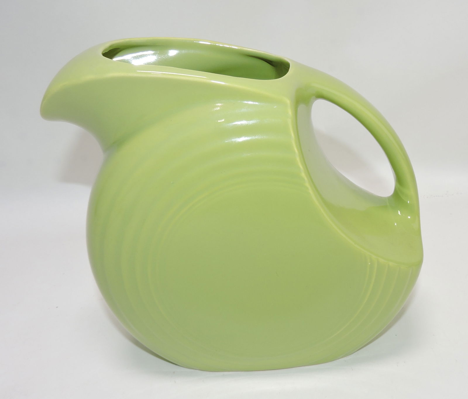 Fiesta disc water pitcher, chartreuse (1 of 1)