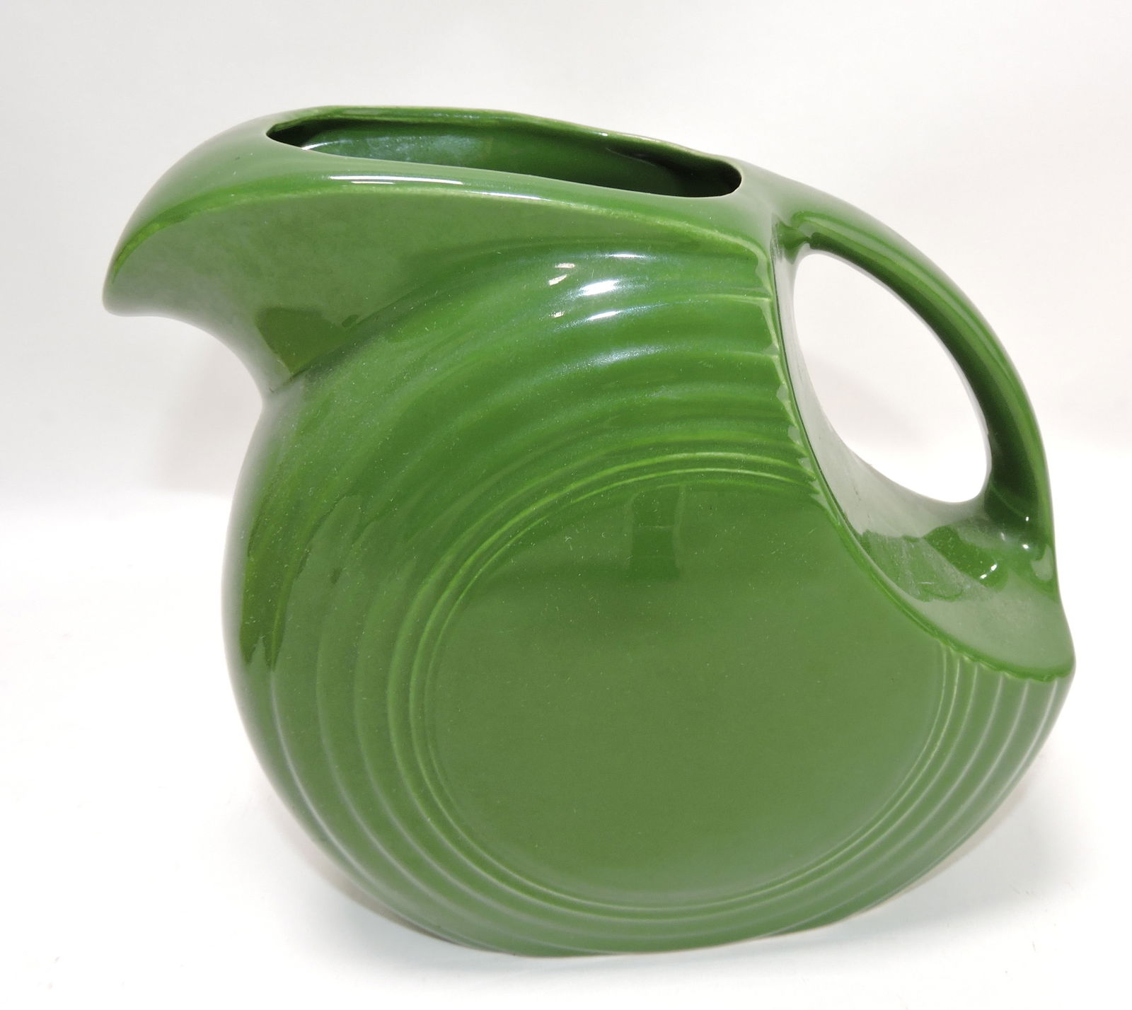 Fiesta disc water pitcher, dark green (1 of 1)