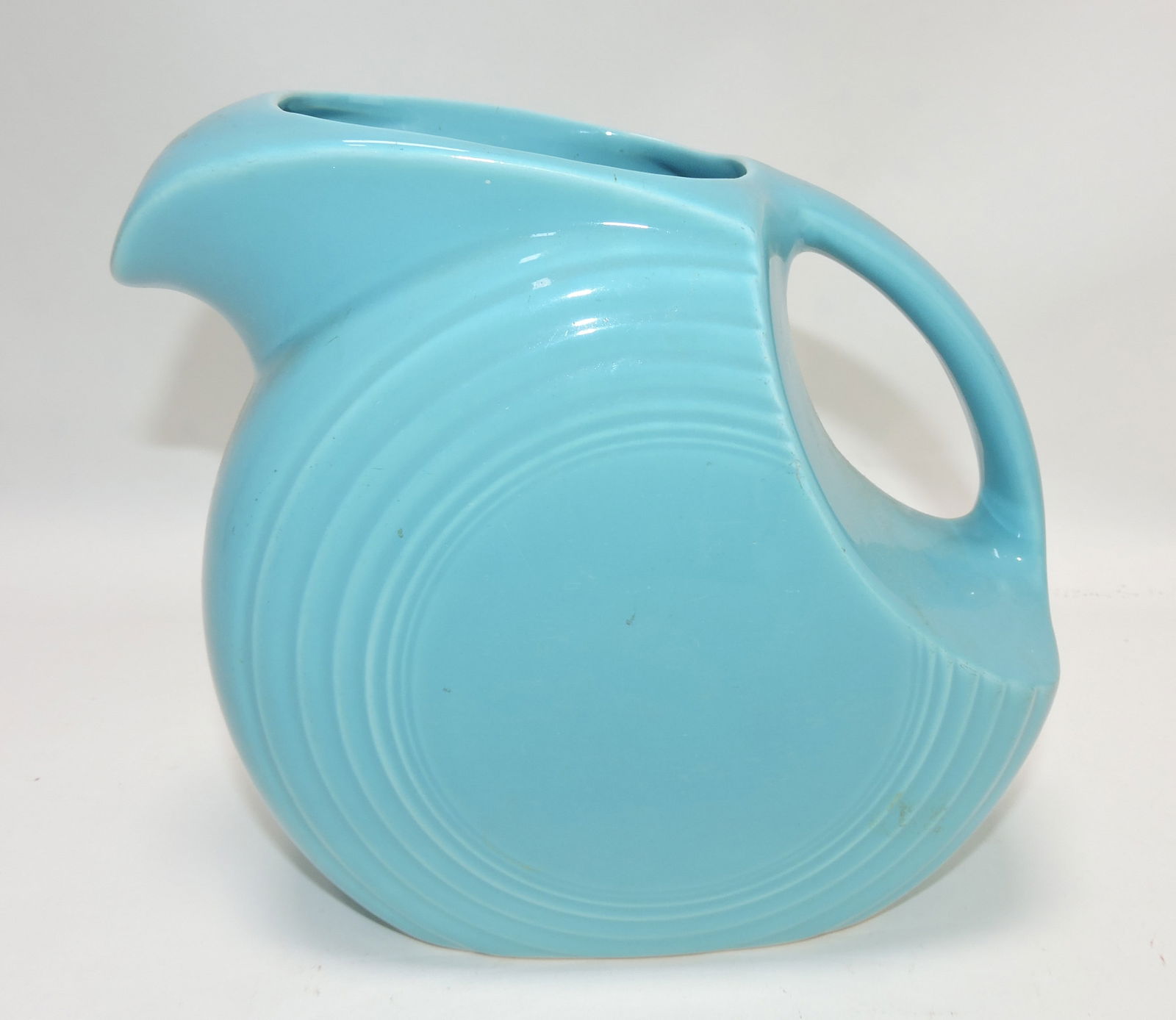 Fiesta disc water pitcher, turquoise (1 of 1)