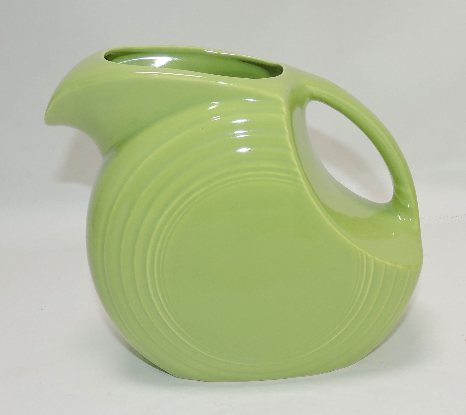 Fiesta disc water pitcher, chartreuse (1 of 1)