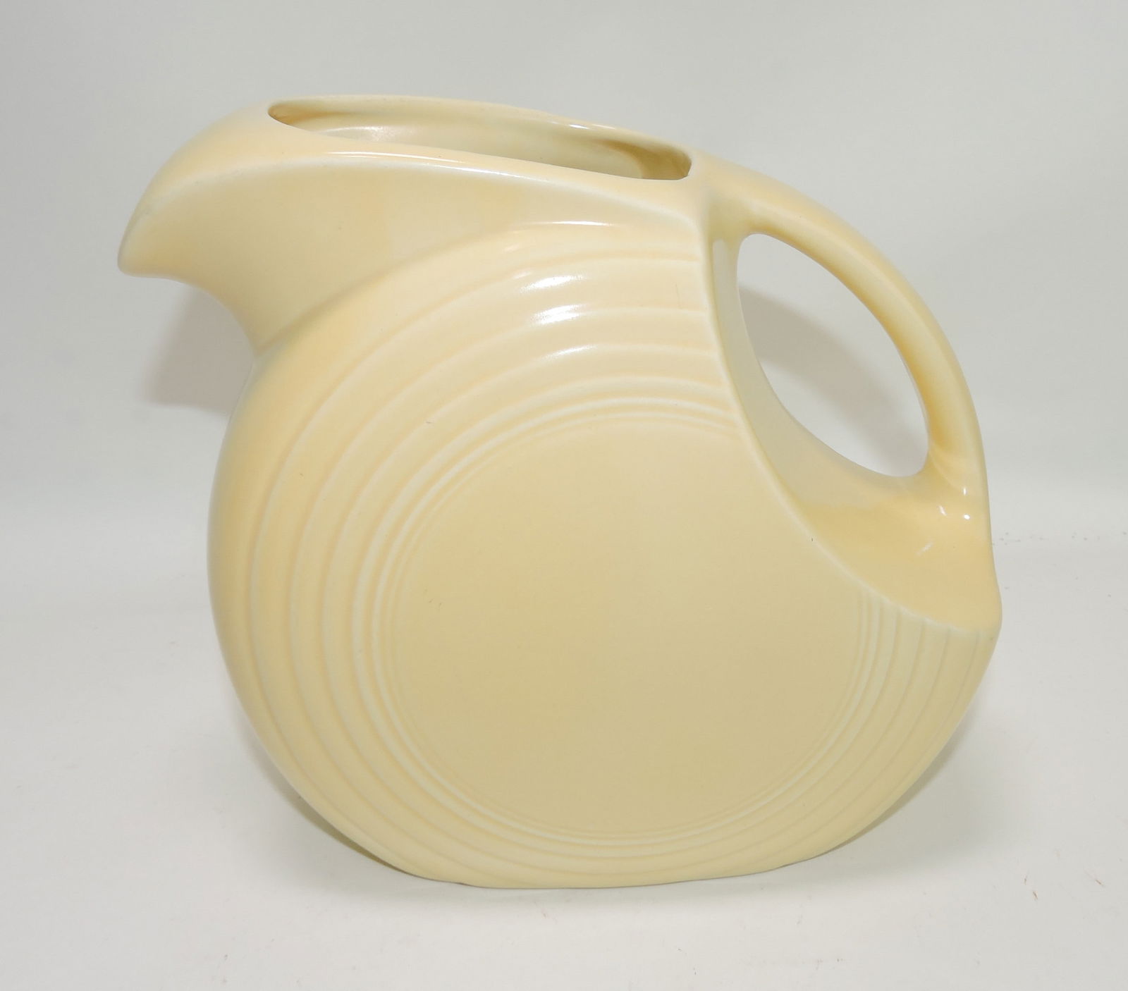 Fiesta disc water pitcher, ivory (1 of 1)