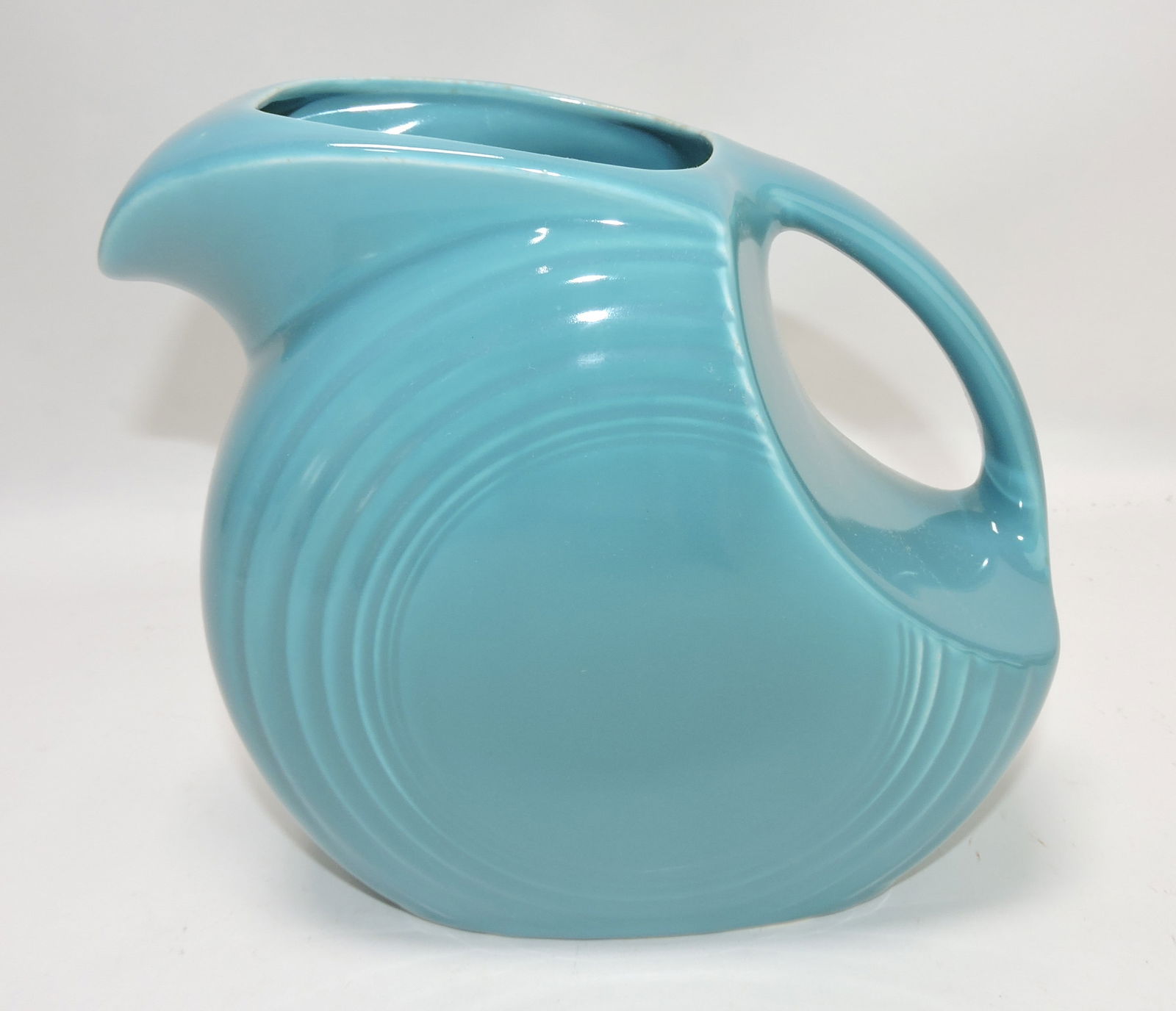 Fiesta disc water pitcher, turquoise (1 of 1)