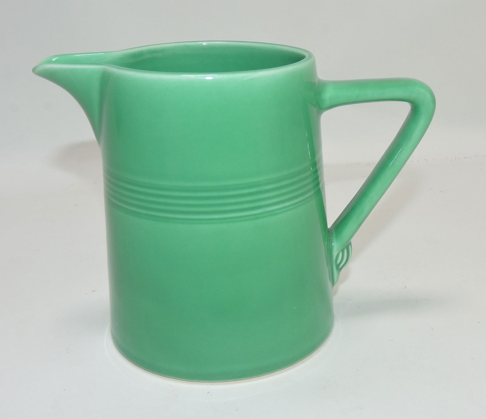 Harlequin 22 oz jug, green (1 of 1)