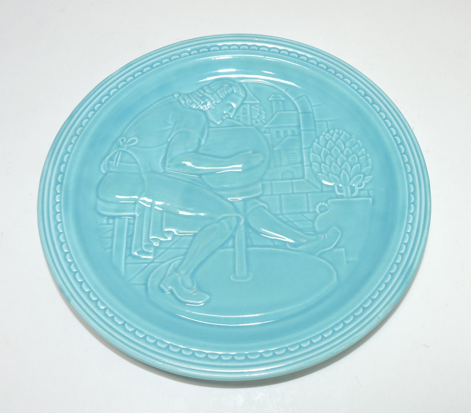 Fiesta 1940 World's Fair potter plate (1 of 1)