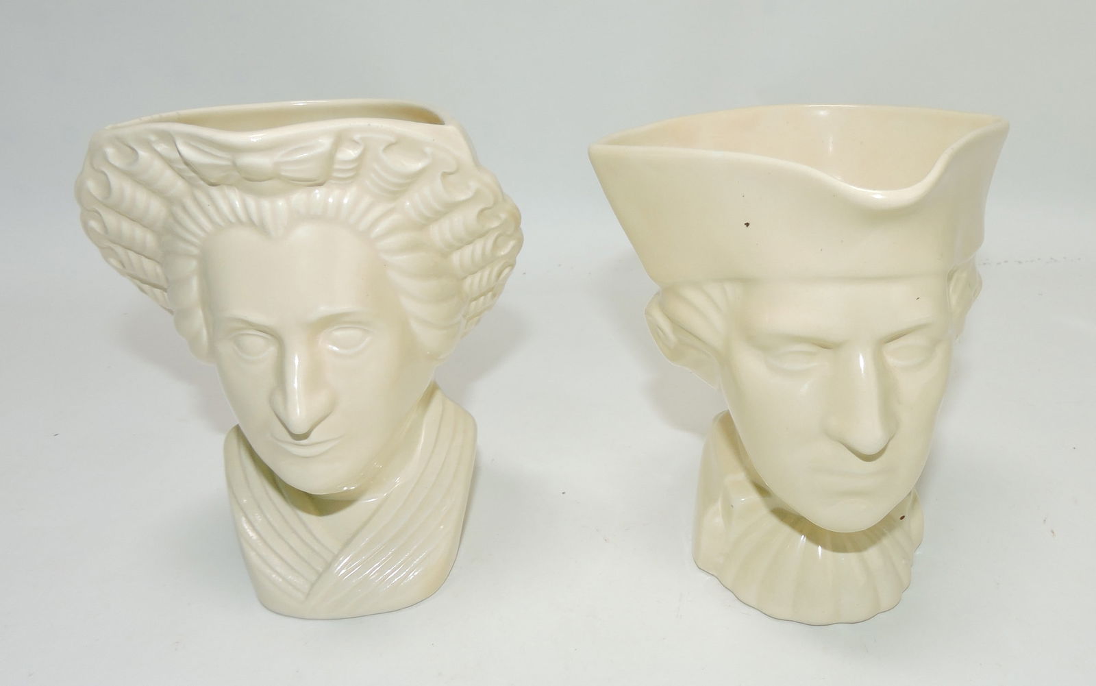 Fiesta World's Fair George and Martha: Washington creamers