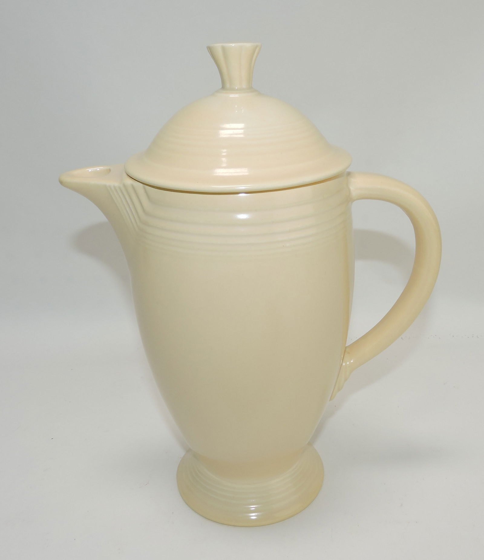 Fiesta coffee pot, ivory (1 of 1)