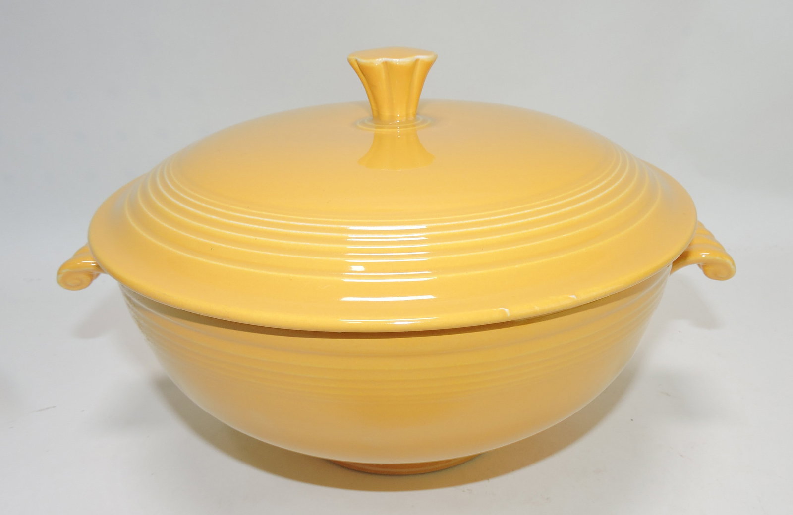 Fiesta casserole, yellow (1 of 1)