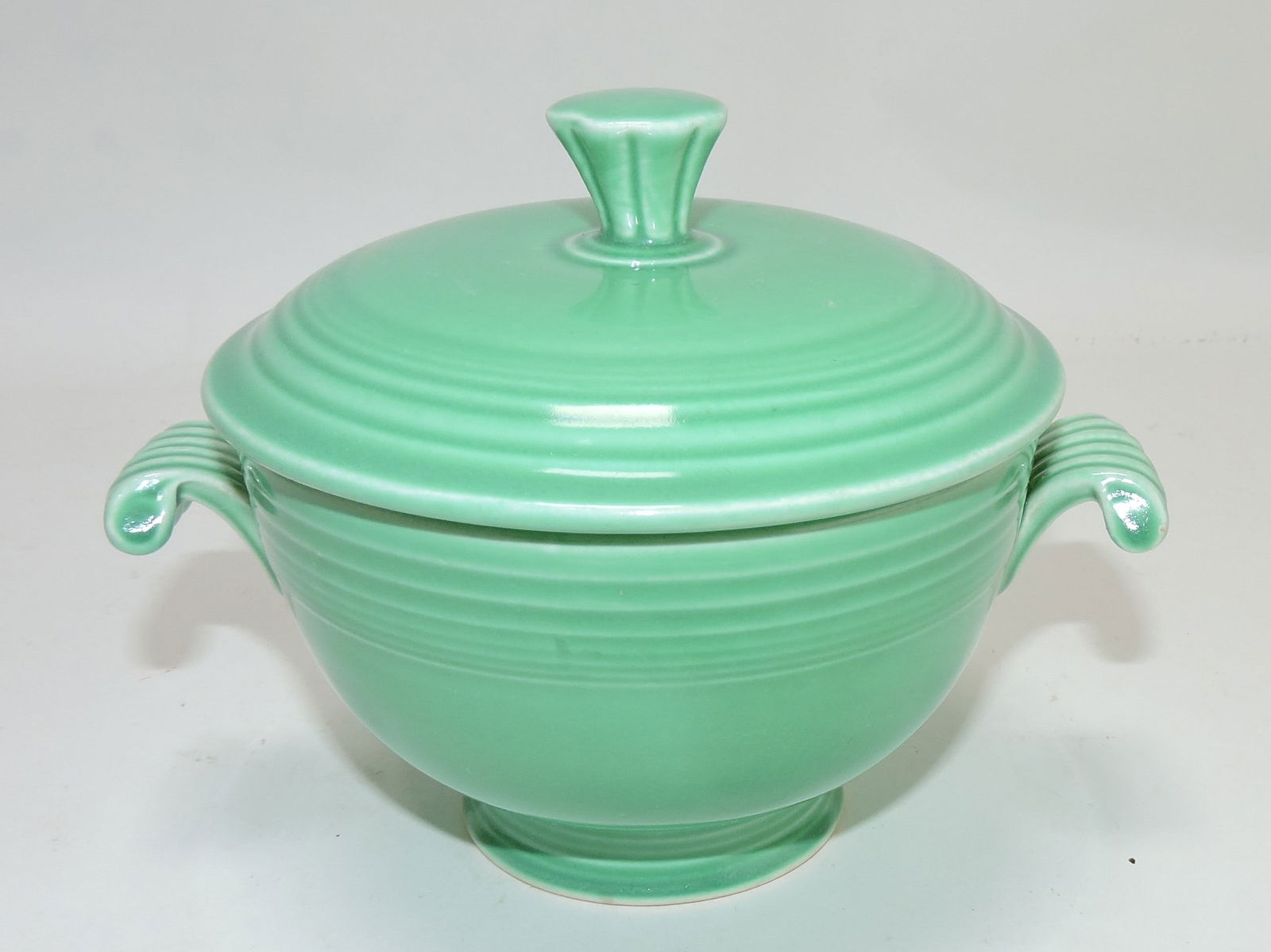 Fiesta covered onion soup, green: .