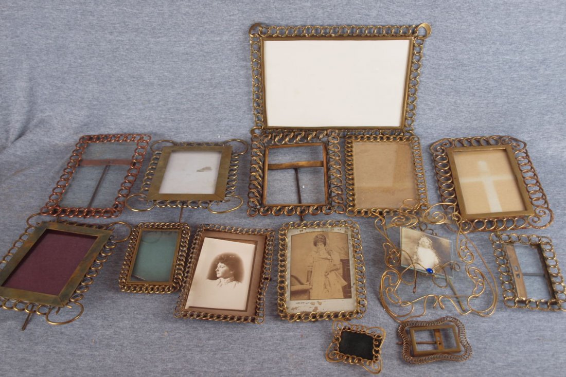 Lot of 15 vintage brass picture frames with easels: Lot of 15 vintage brass picture frames with easels