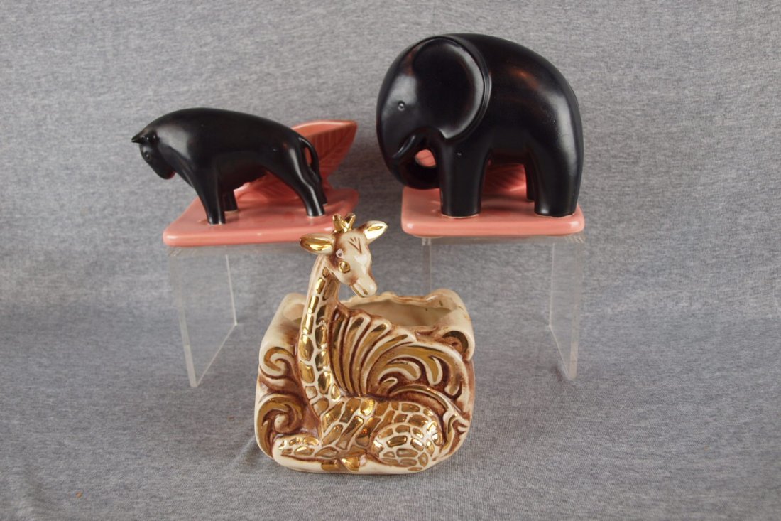 Shawnee lot of 3 planters - Art Deco bull and elephan: Shawnee lot of 3 planters - Art Deco bull and elephant and gold girafe