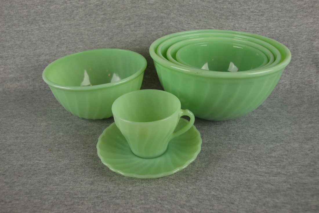 Fire King jadeite lot of 7 pieces - Swirl 4 piece ne: Fire King jadeite lot of 7 pieces - Swirl 4 piece nested mixing bowls, 7" mixing bowl and cup/saucer