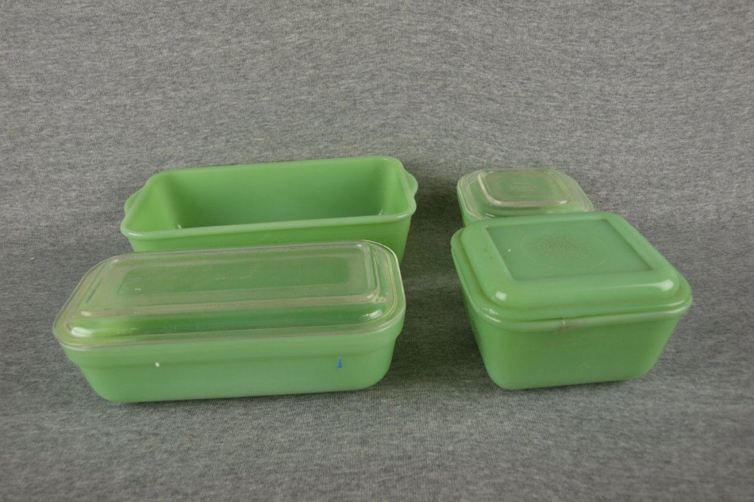 Fire King jadeite lot of 4 refrigerator dishes and ba: Fire King jadeite lot of 4 refrigerator dishes and baking dish
