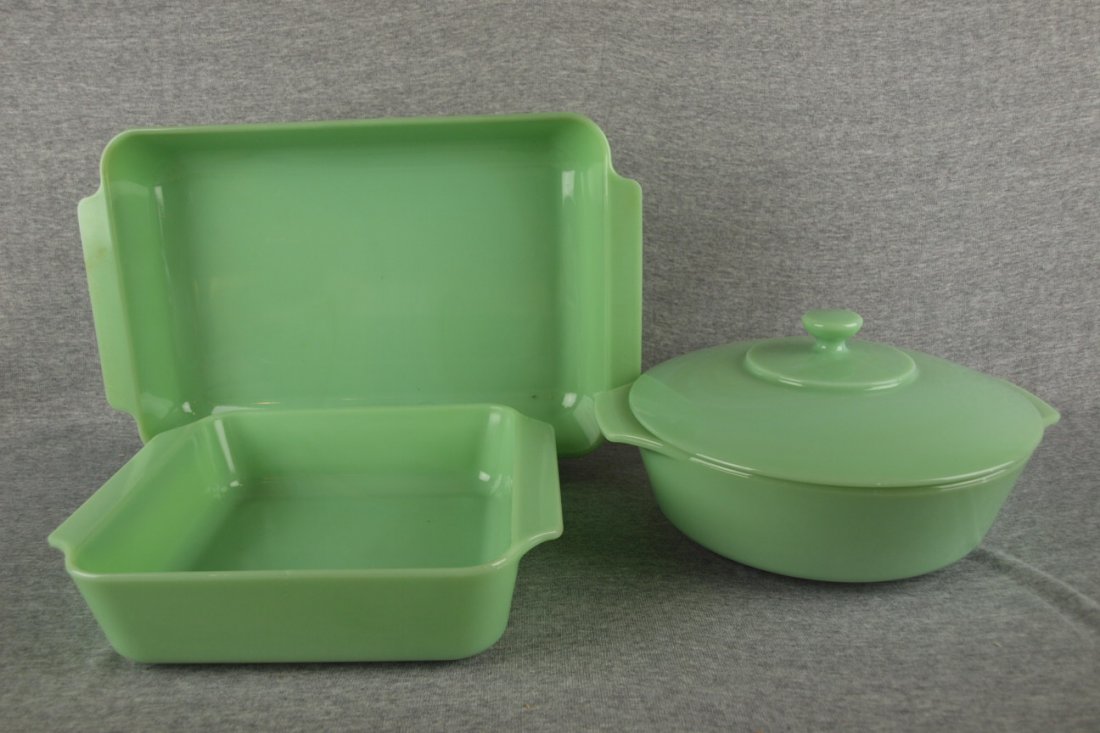 Anchor Hocking Fire King jadeite 8" square and 13" x: Anchor Hocking Fire King jadeite 8" square and 13" x 9" baking pans and 9 1/2" covered casserole