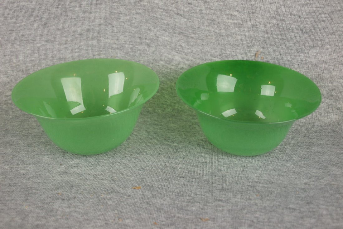 Jade art glass pair of finger bowls, 5 1/4"d 