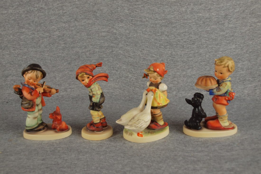 Hummel lot of 4 figures - Puppy Love, March Winds, G