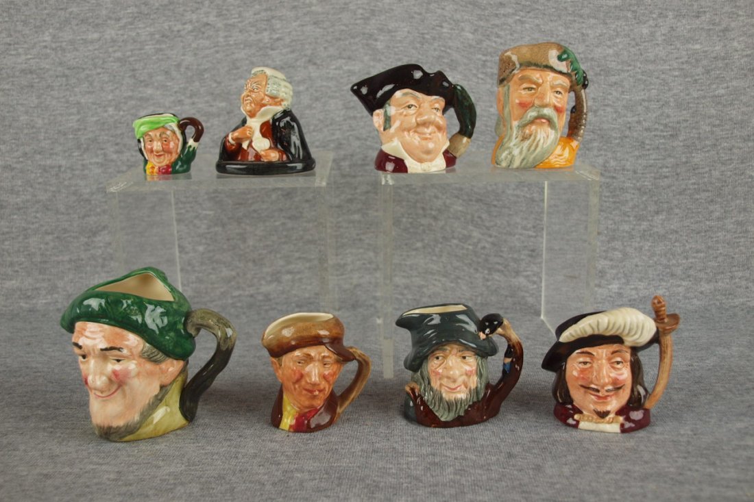 Royal Doulton lot of 8 mini toby jugs and figures - 