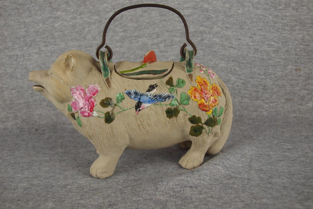 Japanese Banko ware figural teapot of bear with enam