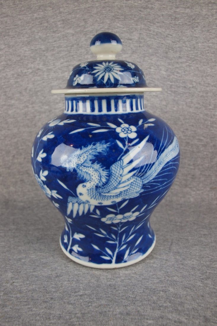 Chinese export blue and white covered urn with Phoen
