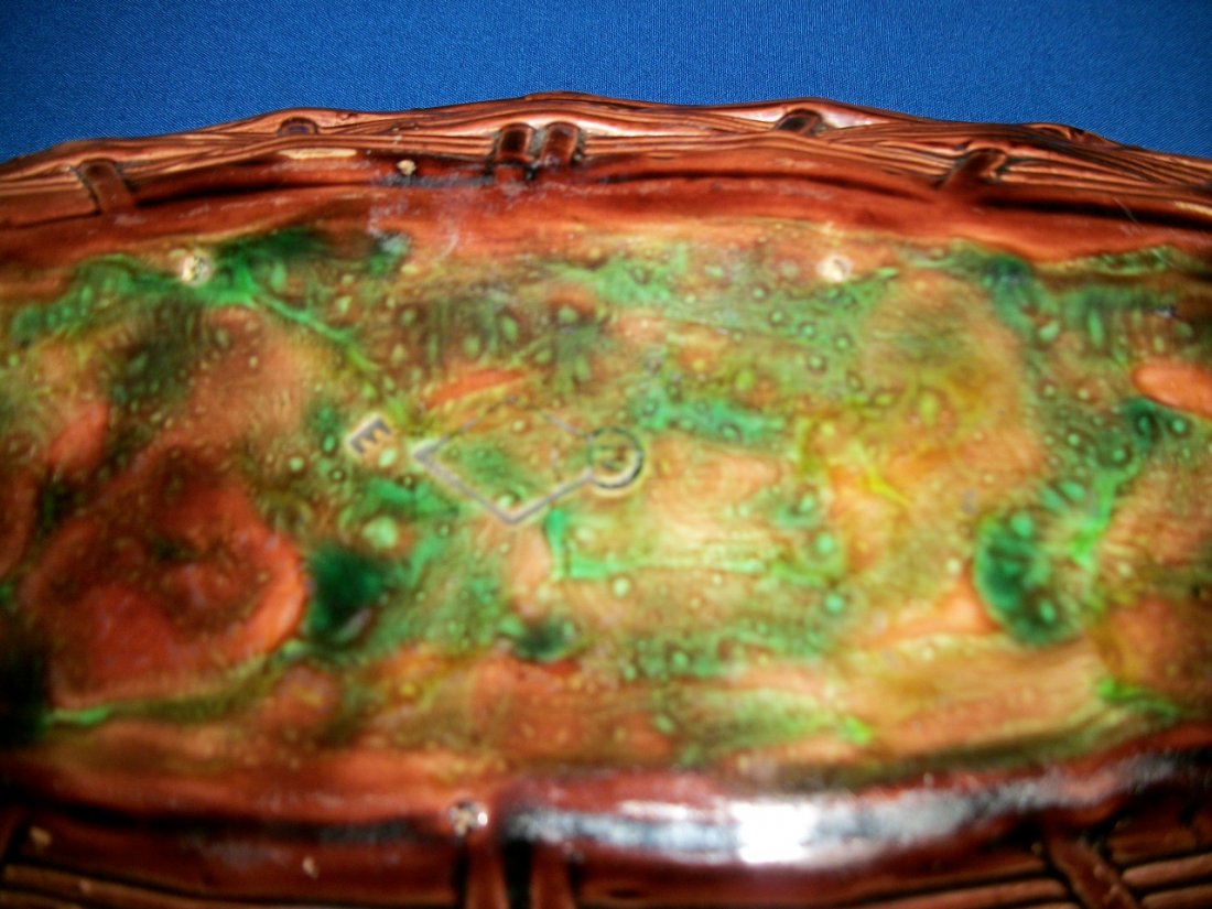 George Jones majolica salmon fish tureen with a larg - 4