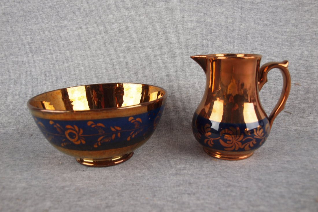 Copper lustre matching pitcher 4 1/2" and bowl 6 1/4": Copper lustre matching pitcher 4 1/2" and bowl 6 1/4"