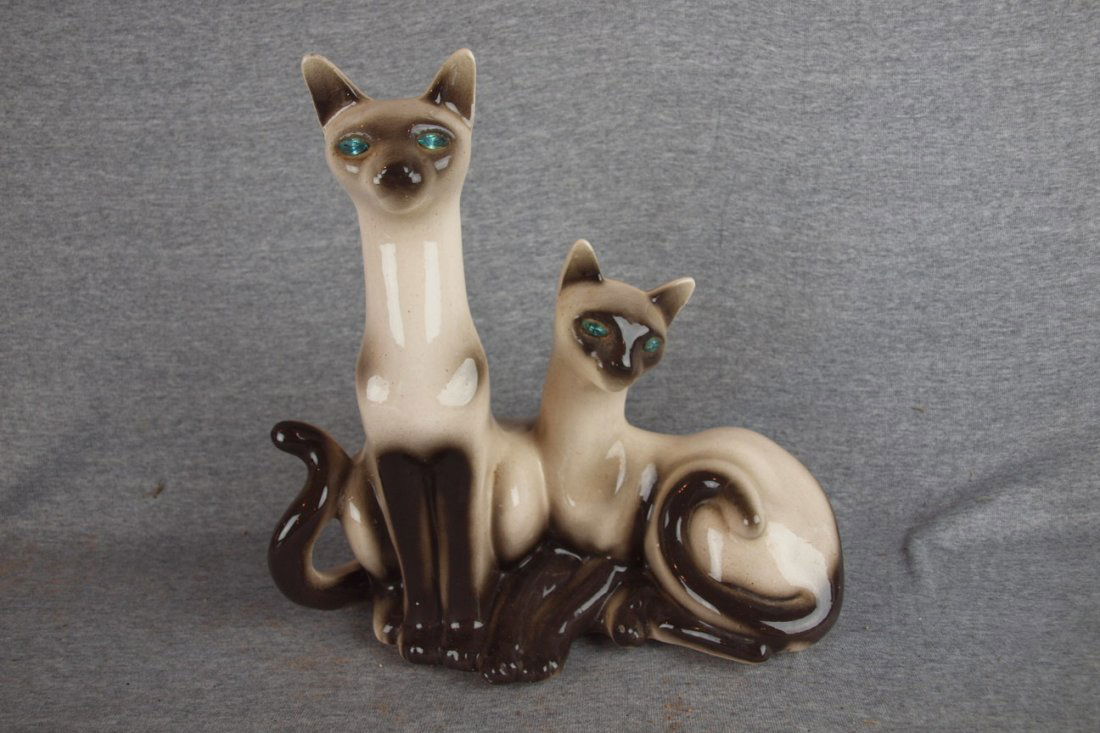 1950's Modern Retro TV lamp with Siamese cats, 12 1/: 1950's Modern Retro TV lamp with Siamese cats, 12 1/2"