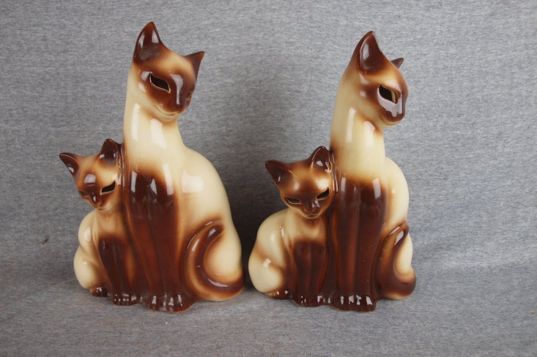 Pair of 1950's Modern Retro TV lamps of Siamese cat a