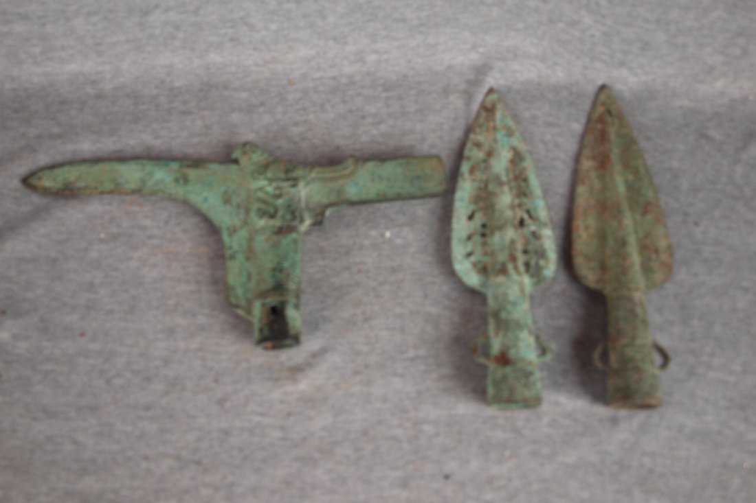 Bronze cerimonial staff tip and 2 bronze spear tips: Bronze cerimonial staff tip and 2 bronze spear tips