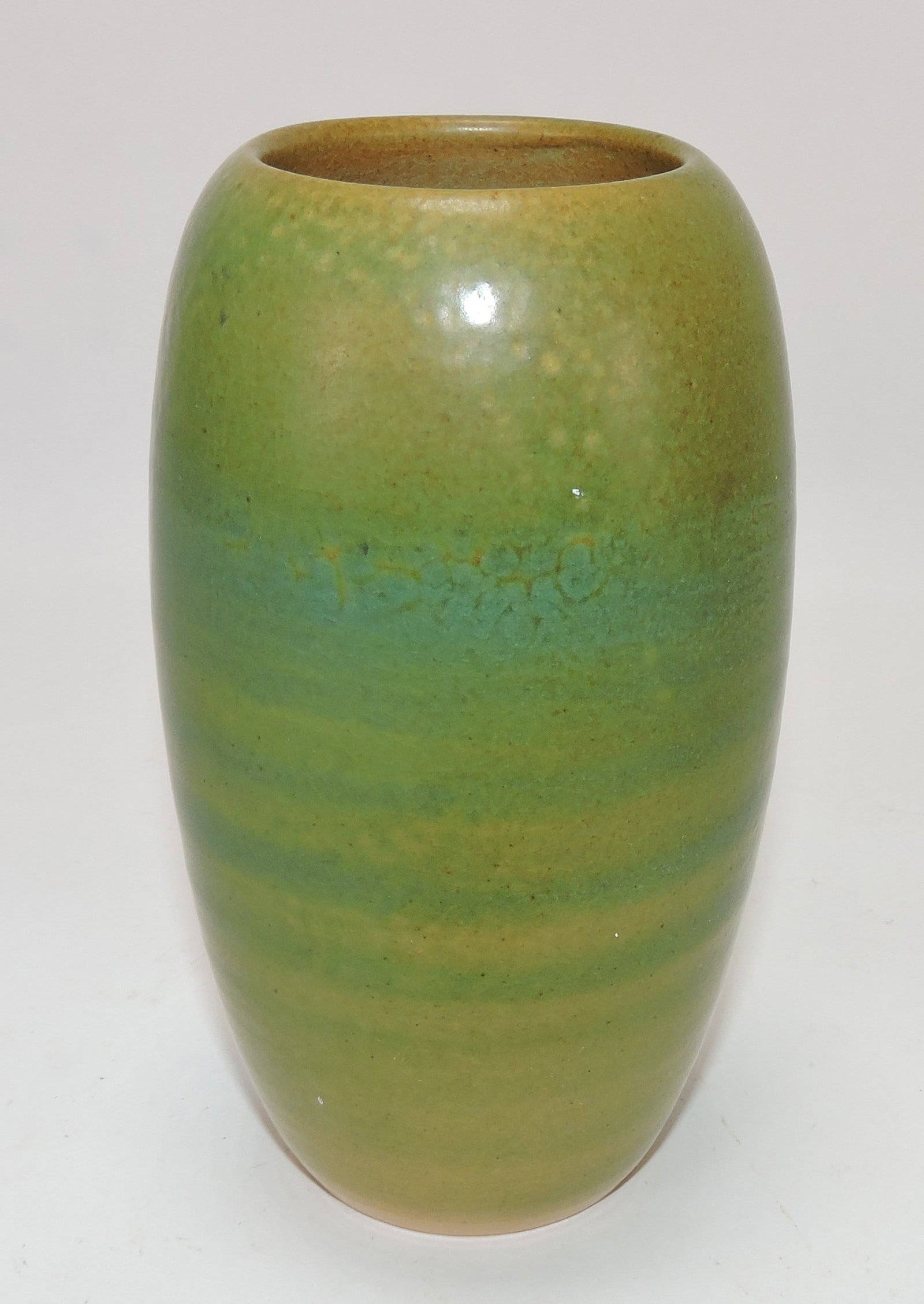 North Dakota School of Mines vase,: 5 1/2"