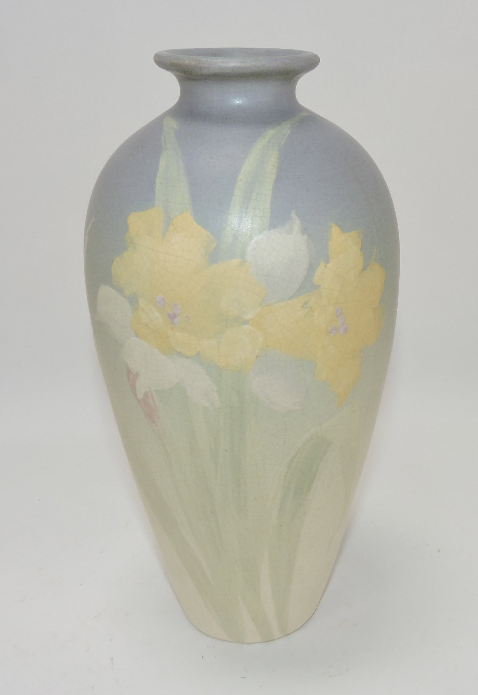 Weller Hudson 9" vase with daffodils (1 of 1)