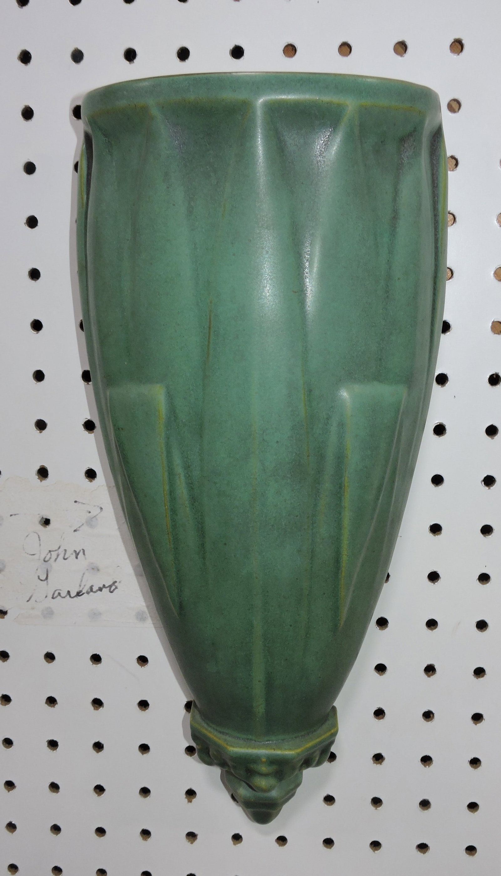 Teco matte green wall pocket, 14": .