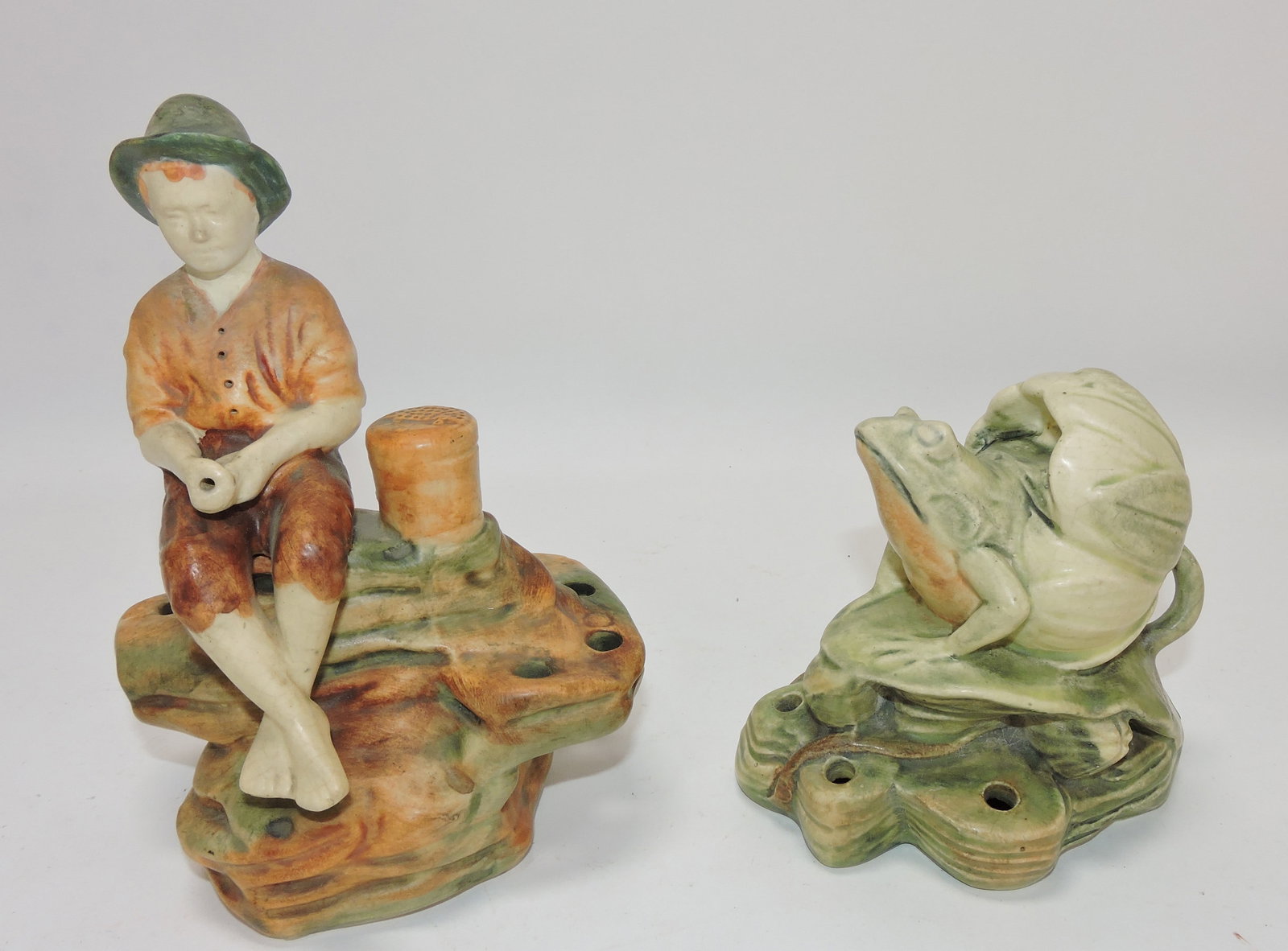 Weller Fisherman and frog lot of 2 (1 of 1)