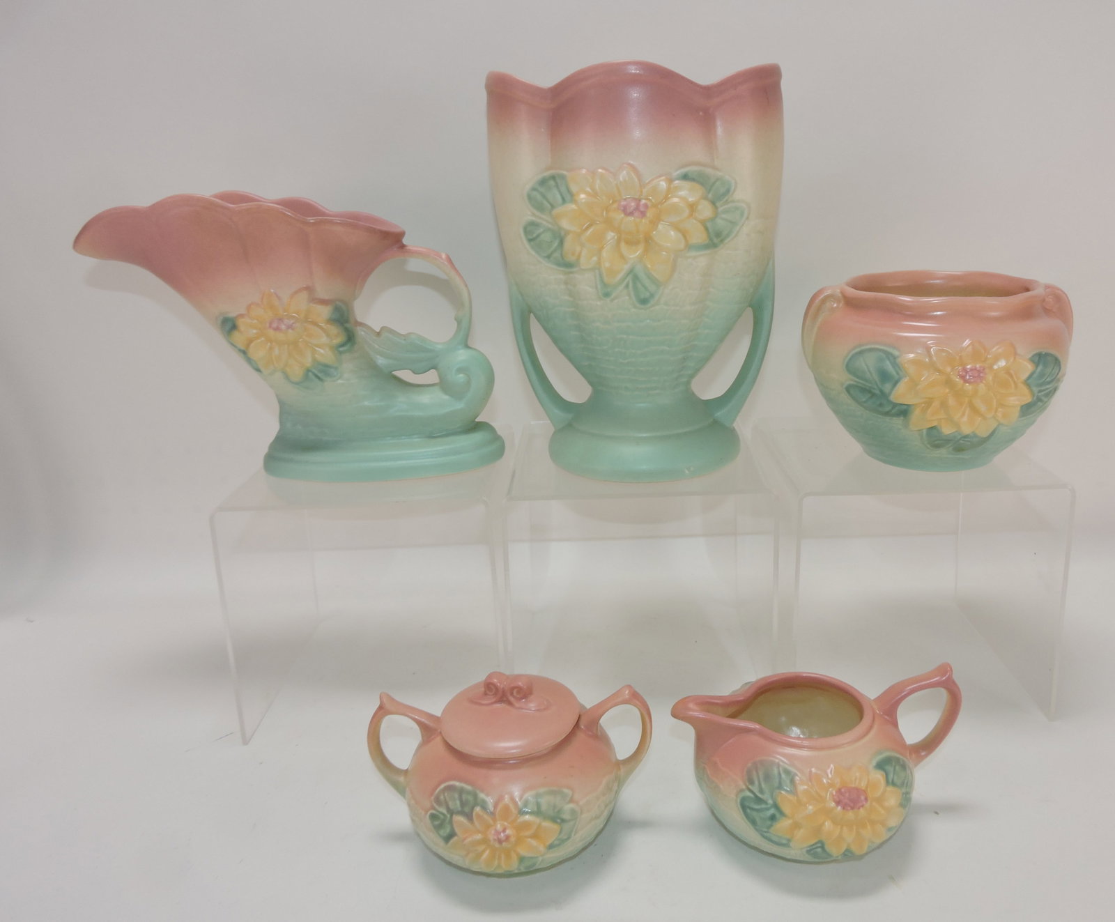 Hull Pottery lot of 5 pieces,: 3" to 8 1/2", Water Lily
