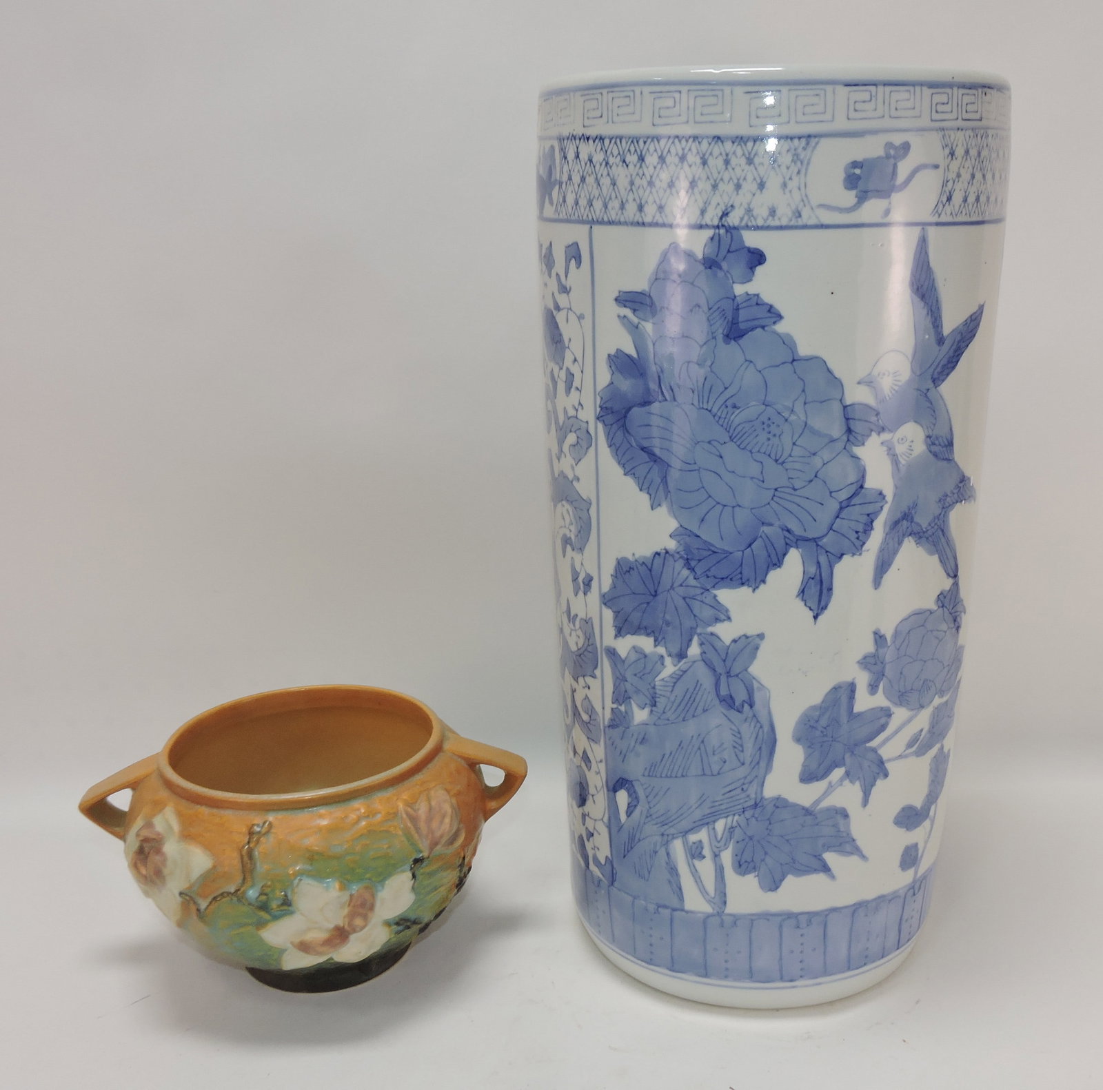 Roseville Magnolia jardiniere 665-5", (1 of 1)