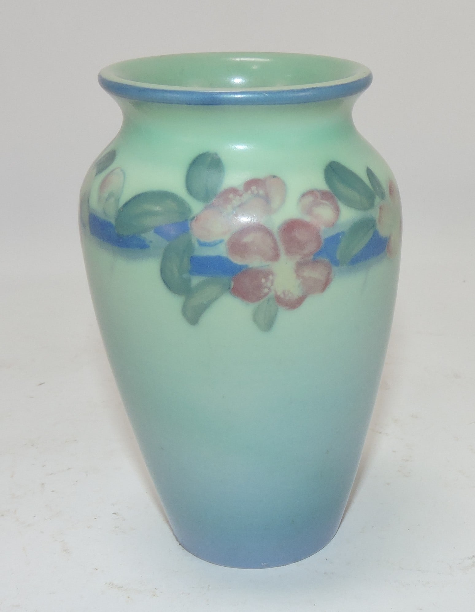 Rookwood Vellum art pottery vase (1 of 3)
