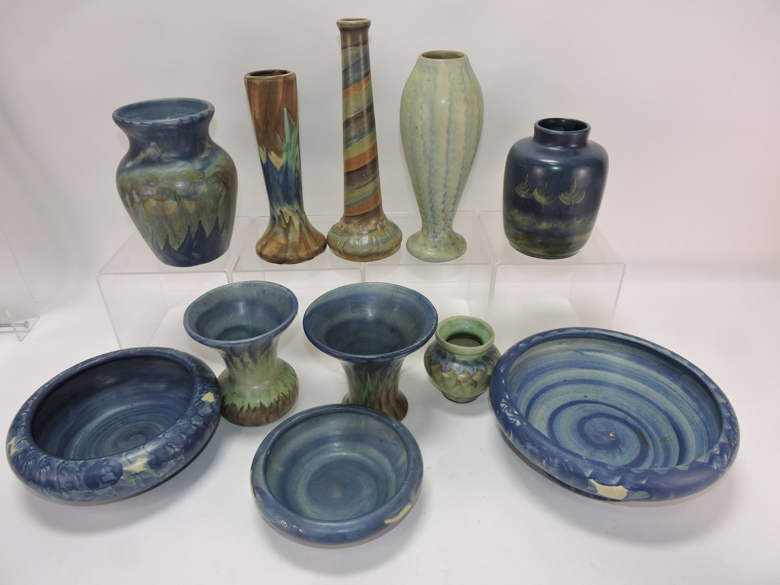 Pottery lot of 11 pieces, 3 1/2" to 10" (1 of 1)