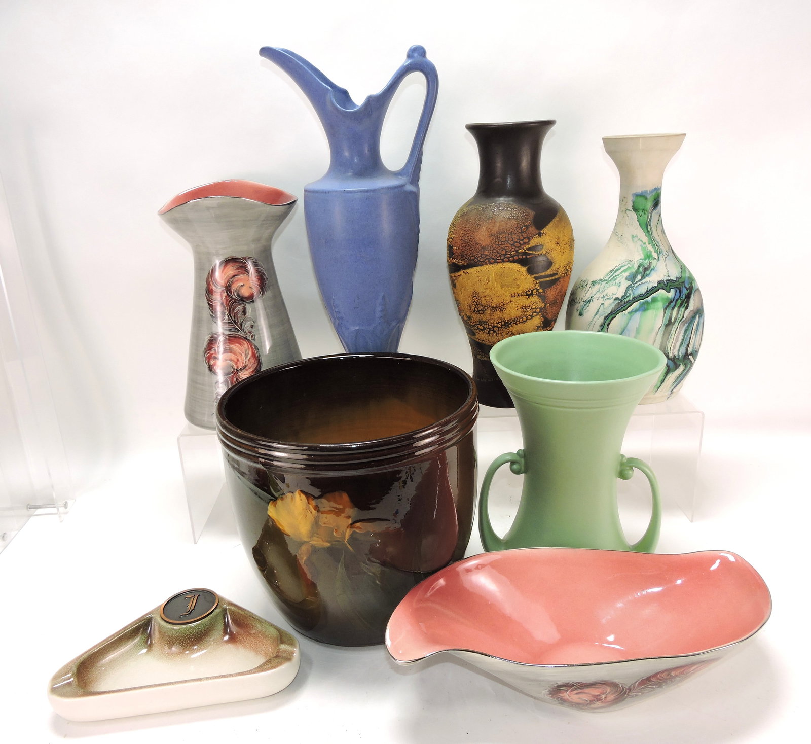 Pottery lot of 8 pieces, various condition (1 of 1)