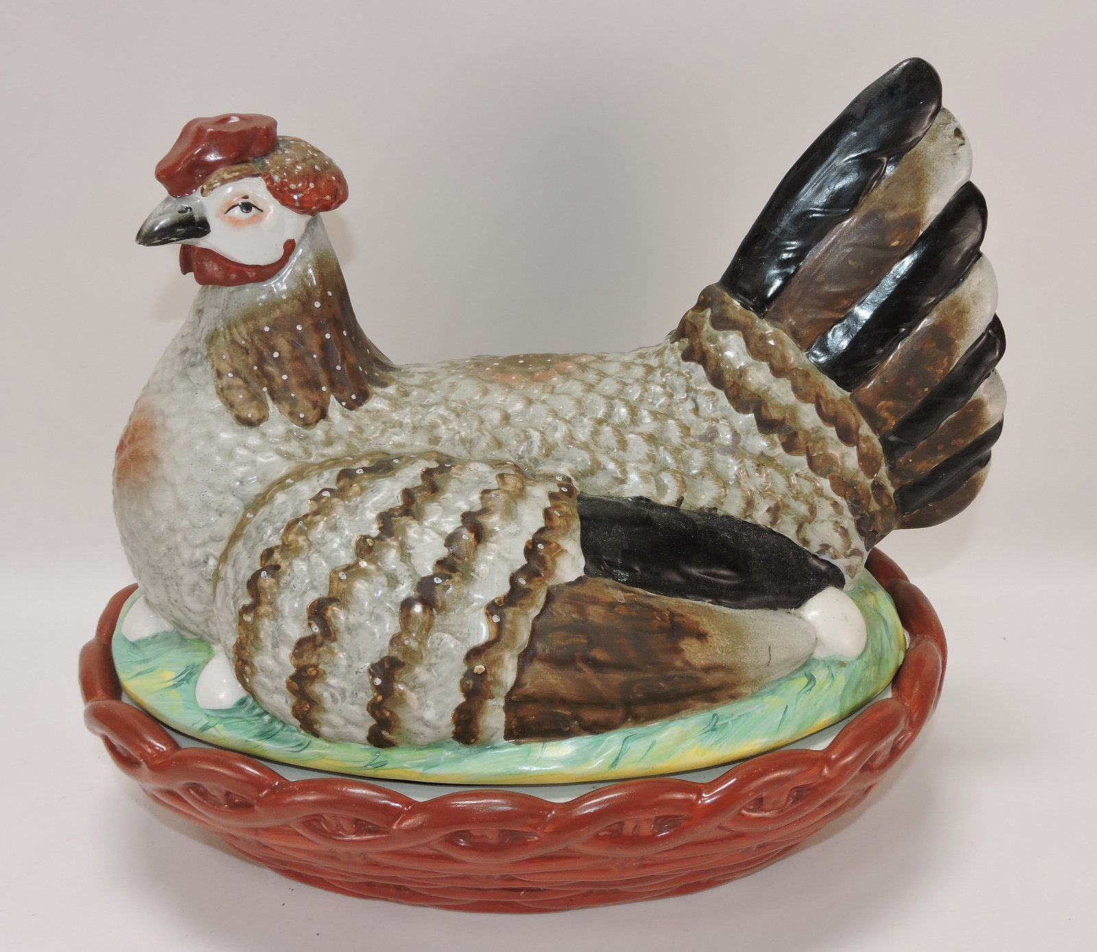 Monumental large Staffordshire hen (1 of 1)