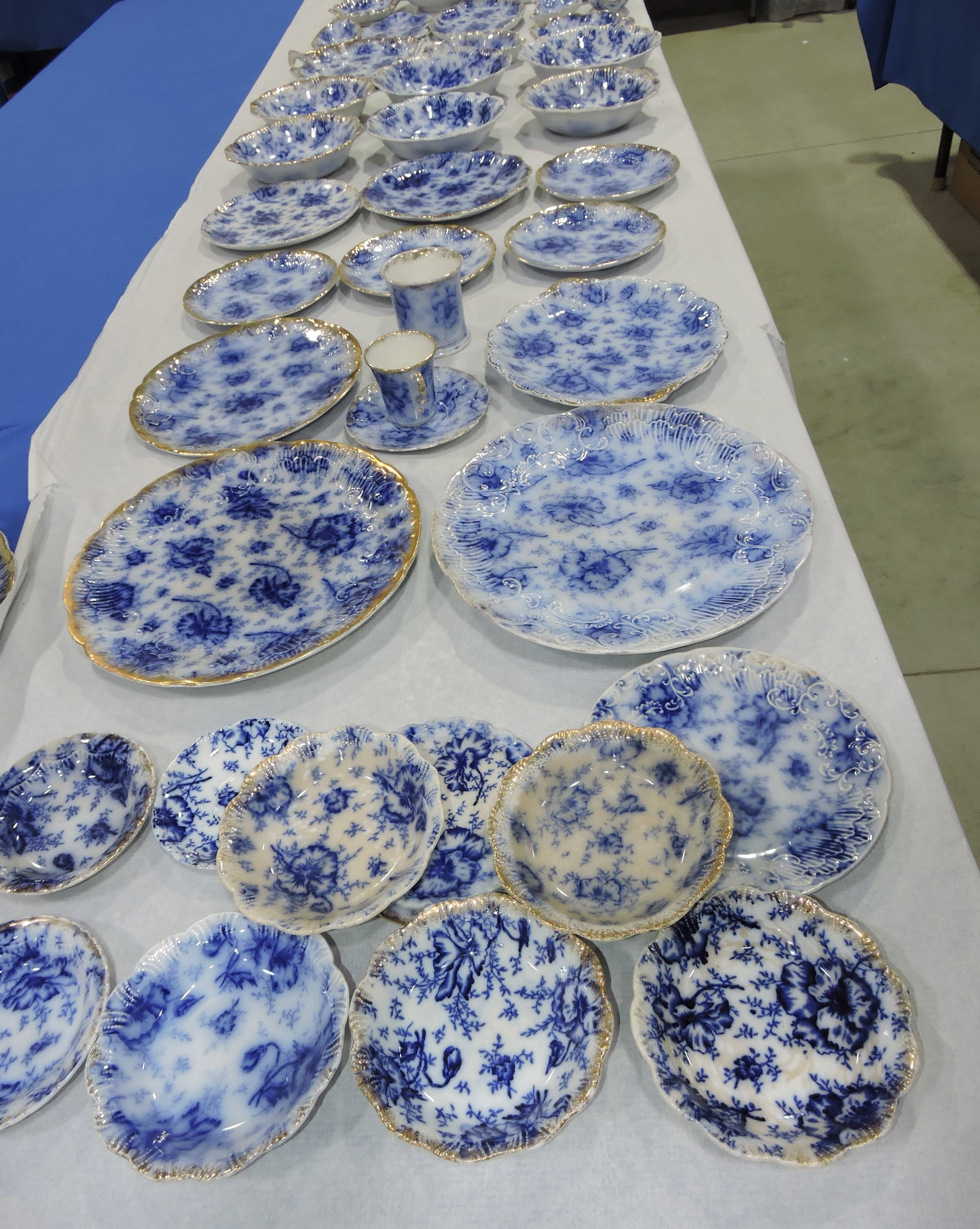 Warwick flow blue Poppy lot of (1 of 4)