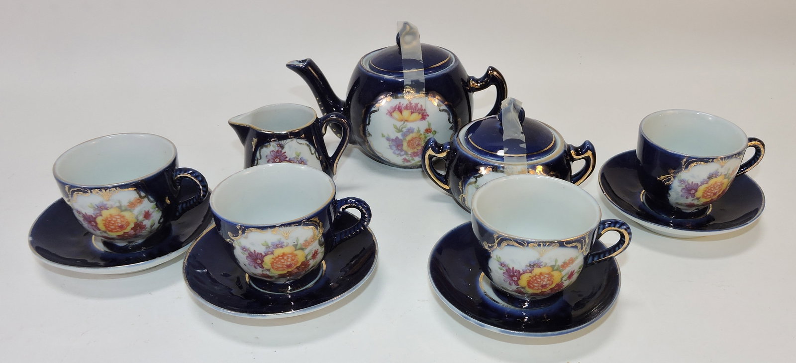 Porcelain cobalt and floral child's (1 of 1)