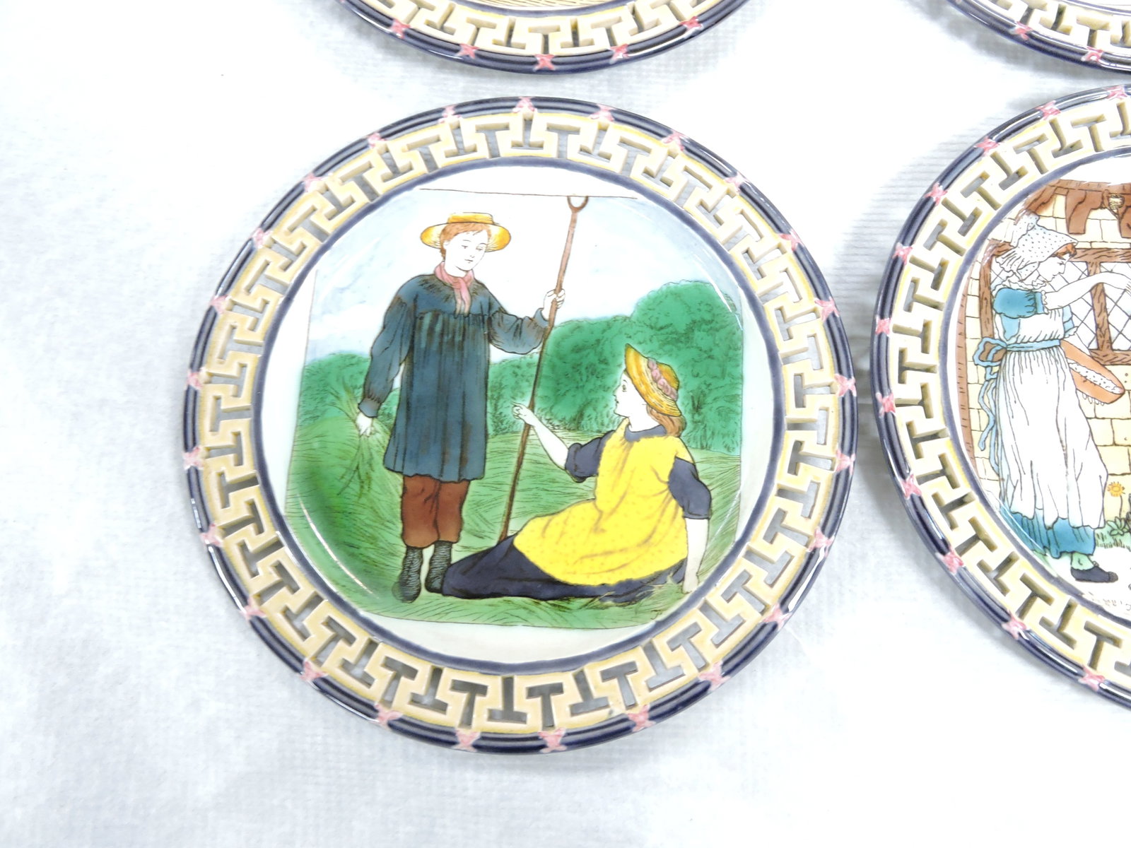 RARE Wedgwood majolica set of - 7