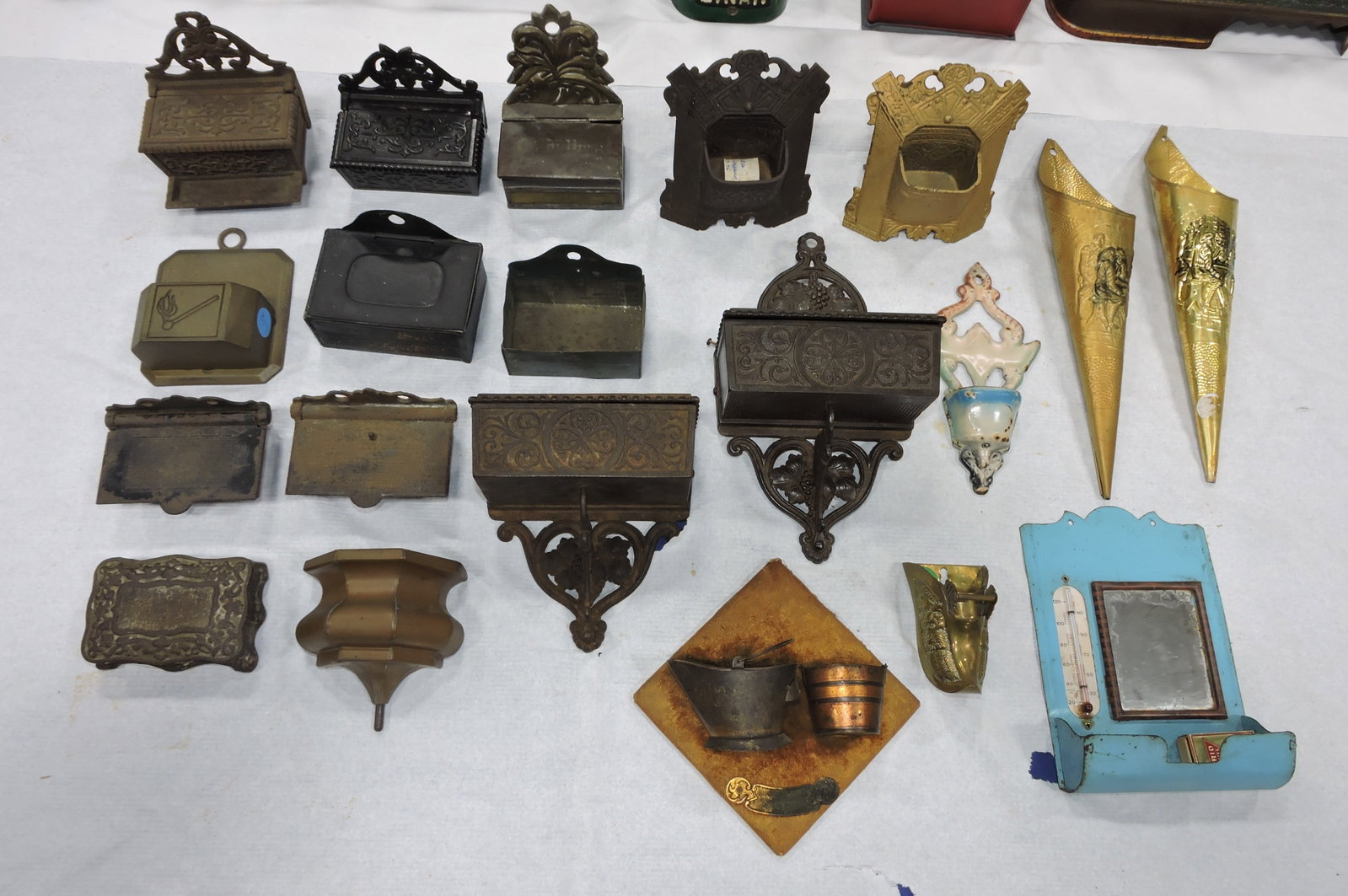 Lot of assorted match holders (1 of 1)