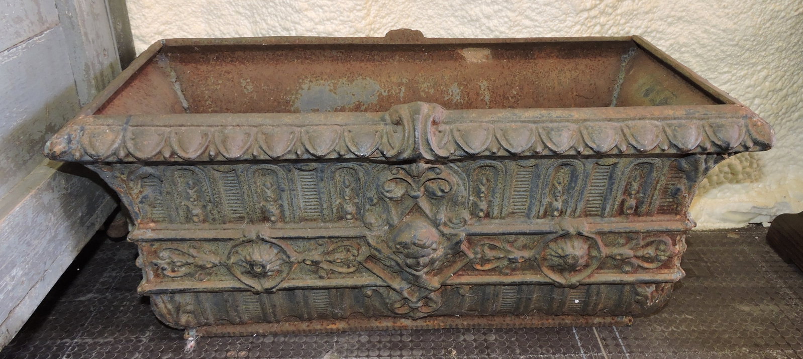 Cast iron fernery, 11"h, 25"w, 13"d: .