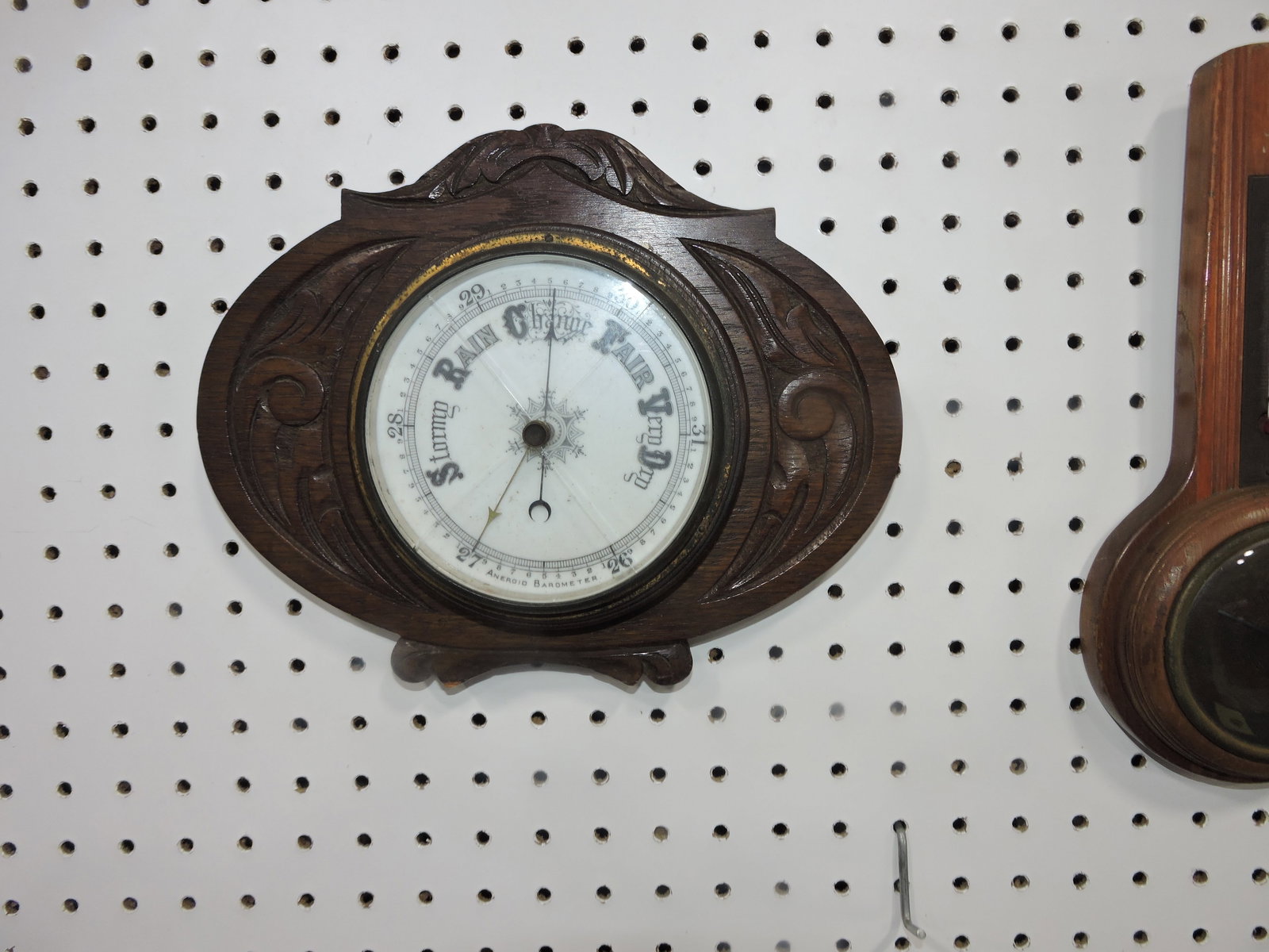 Barometer, 8 1/2": .