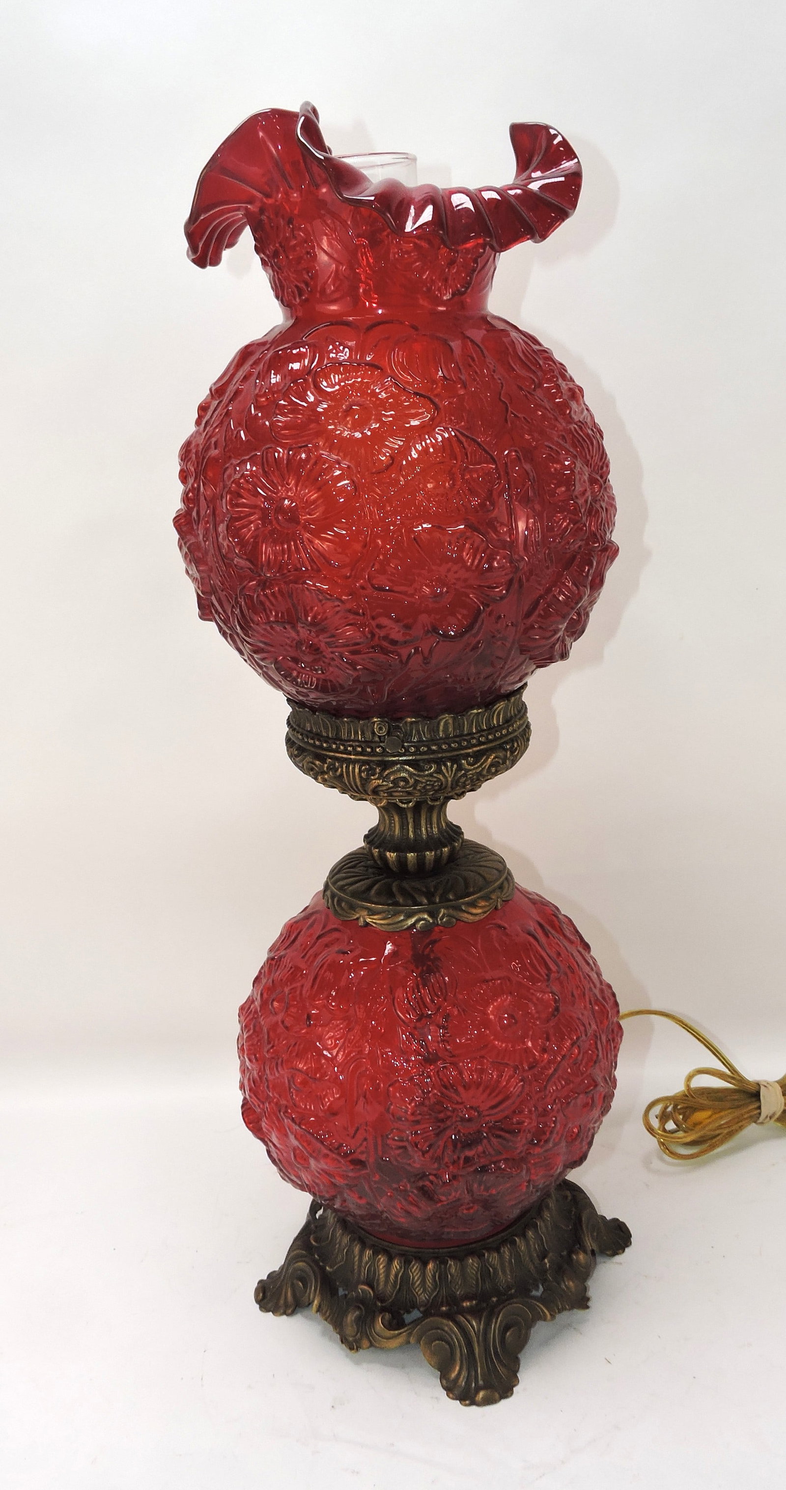 Fenton red pansy GWTW lamp (1 of 1)