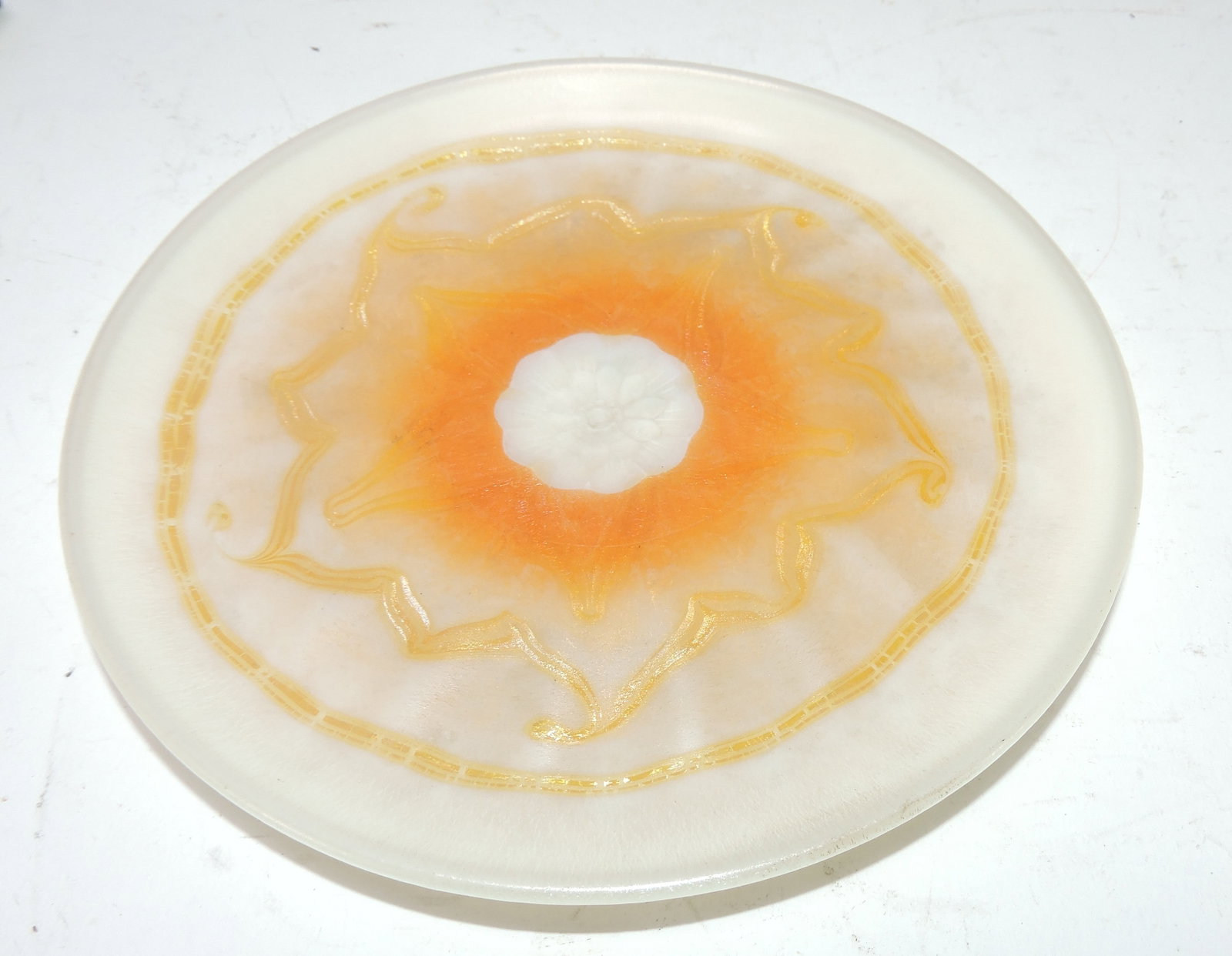 Art glass plate, 6 1/2": .