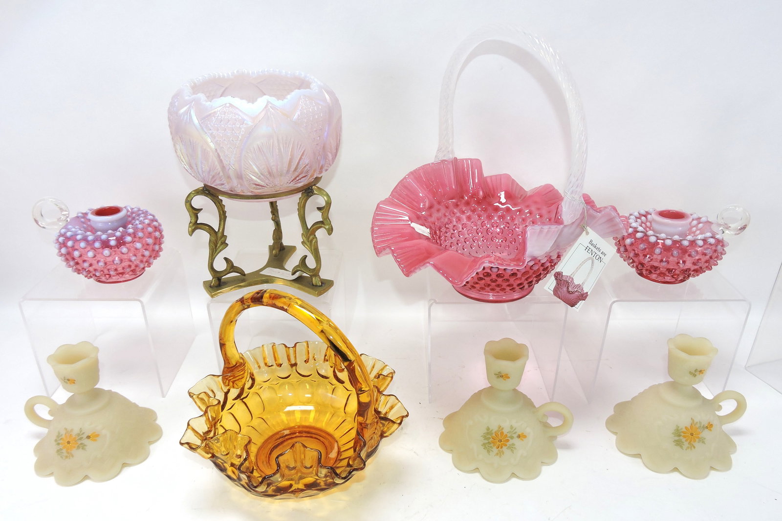 Fenton lot of 8 pieces (1 of 1)