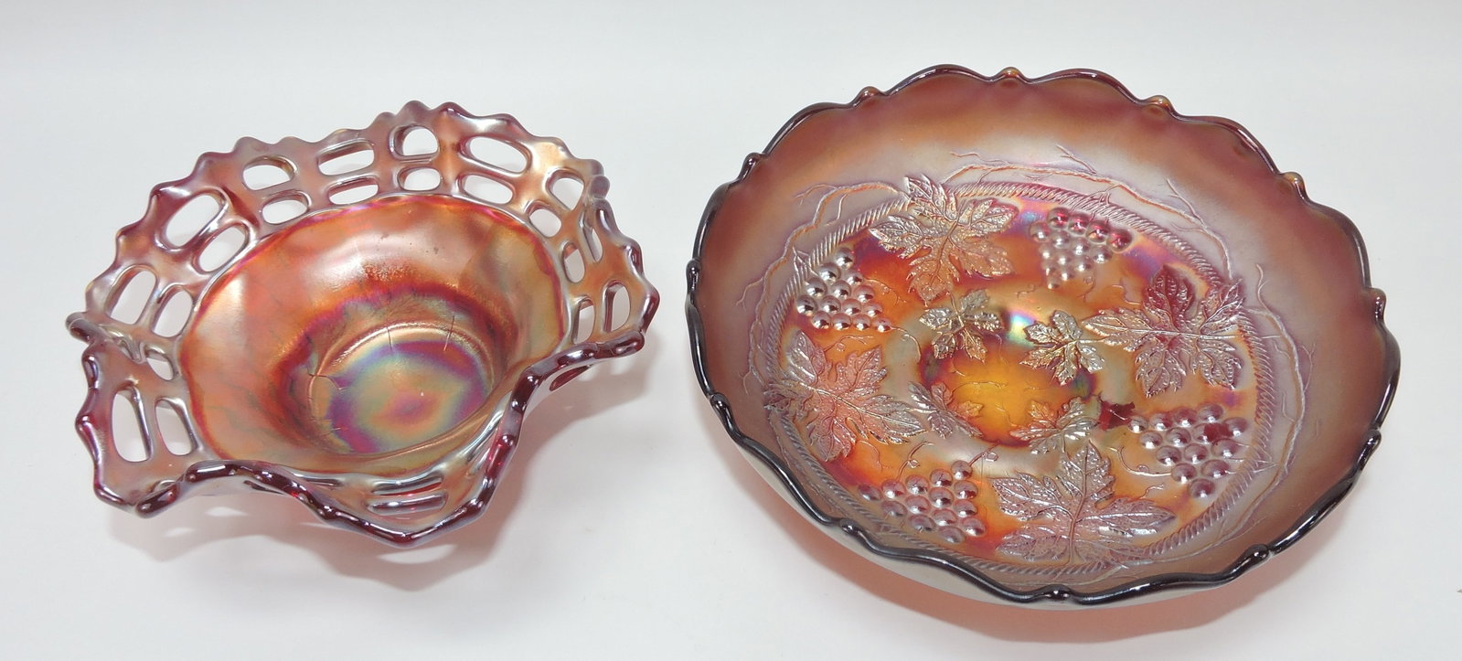 Red carnival glass lot of 2 pcs,: 6" to 7"