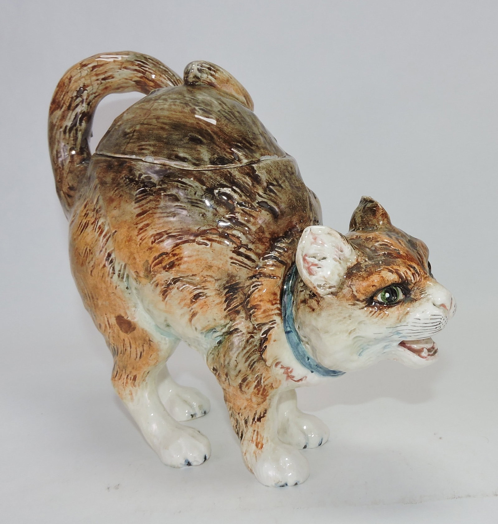 Majolica scared cat figural tobacco jar, (1 of 1)