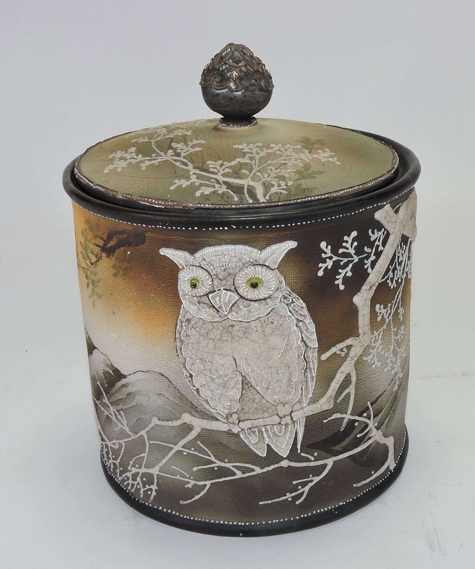 Nippon porcelain humidor with moriage: owl, 6". The Dwight & Helen Wilmoth Collection