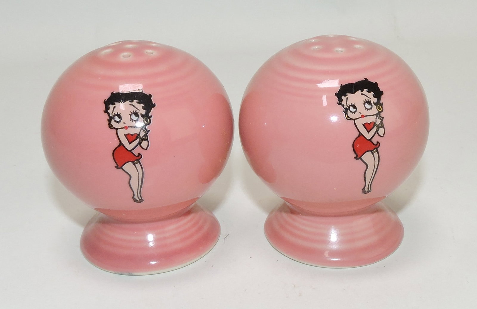 Fiesta Post 86 'Betty Boop' pair of shakers: .